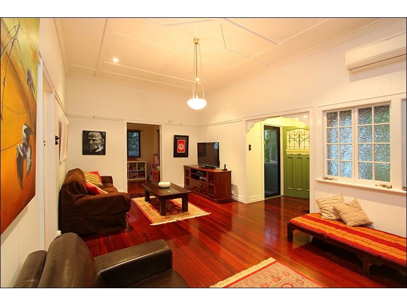 18 Glenlyon Drive, Ashgrove QLD 4060