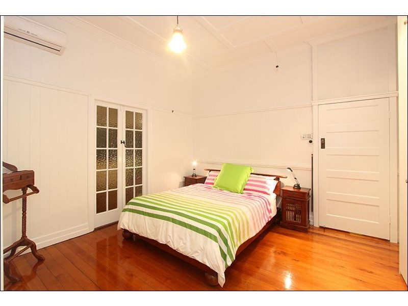 18 Glenlyon Drive, Ashgrove QLD 4060