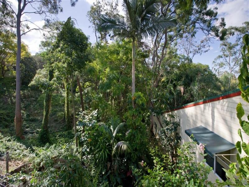 24 Boundary Road, Bardon QLD 4065