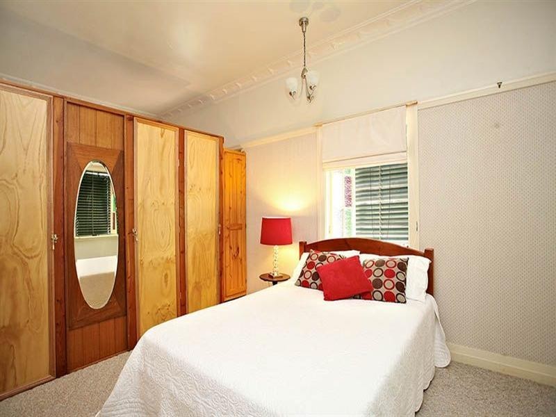 24 Boundary Road, Bardon QLD 4065