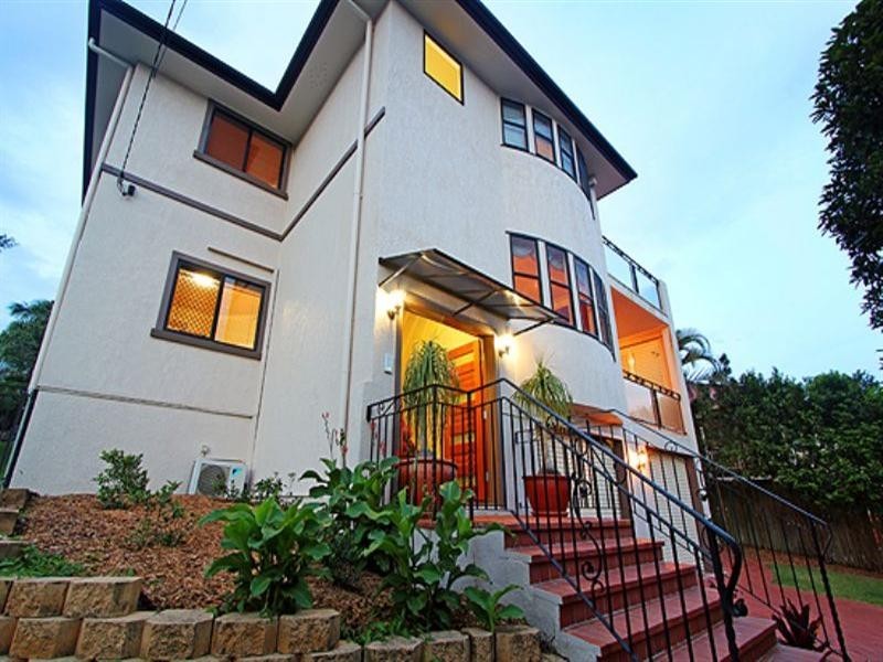 15 Matlock Street, Ashgrove QLD 4060