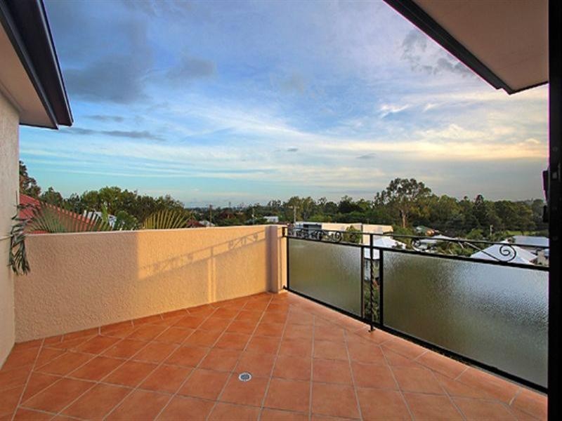 15 Matlock Street, Ashgrove QLD 4060