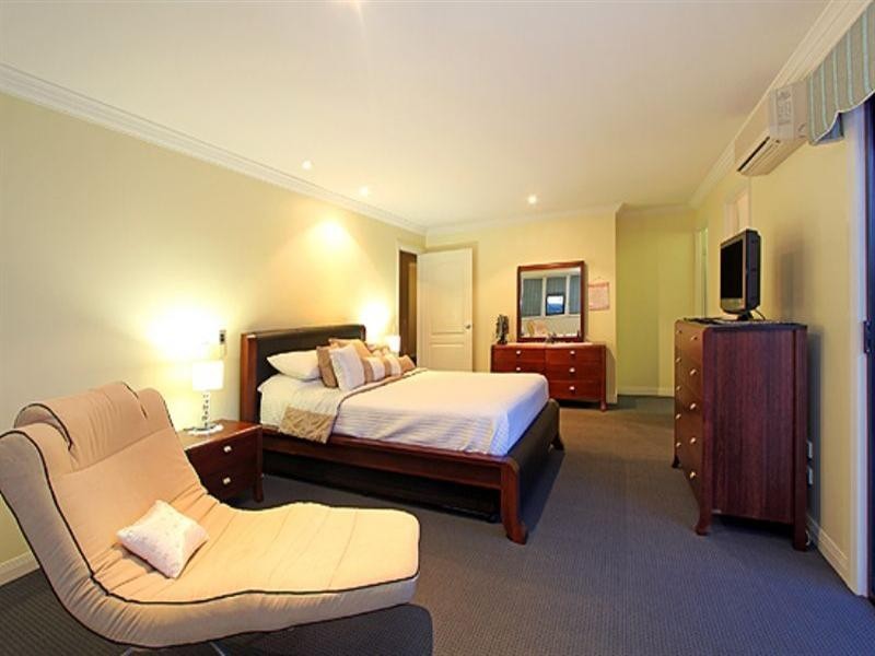 15 Matlock Street, Ashgrove QLD 4060