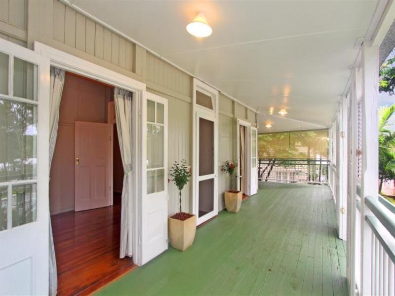 62 Davidson Street, Newmarket QLD 4051