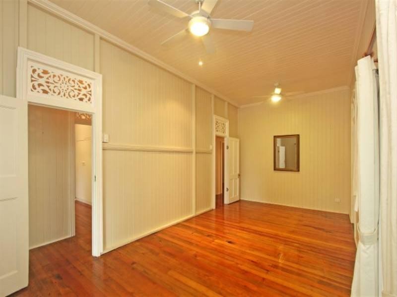 62 Davidson Street, Newmarket QLD 4051