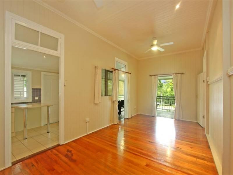 62 Davidson Street, Newmarket QLD 4051