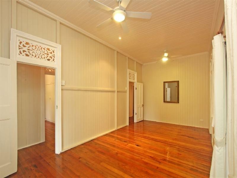 62 Davidson Street, Newmarket QLD 4051