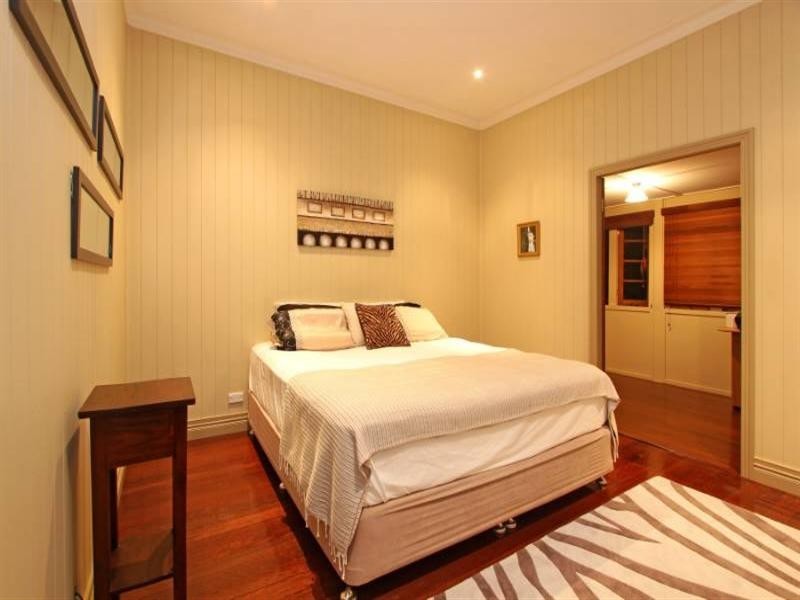 19 Foch Street, Ashgrove QLD 4060