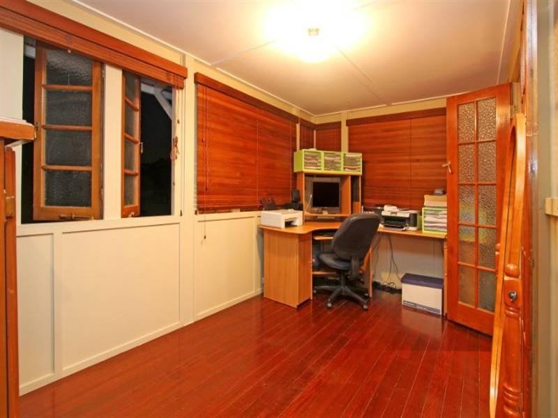 19 Foch Street, Ashgrove QLD 4060