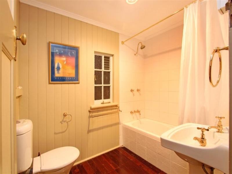 19 Foch Street, Ashgrove QLD 4060