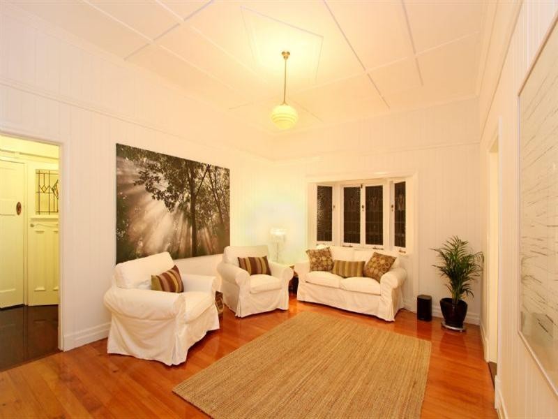 29 Banksia Avenue, Ashgrove QLD 4060