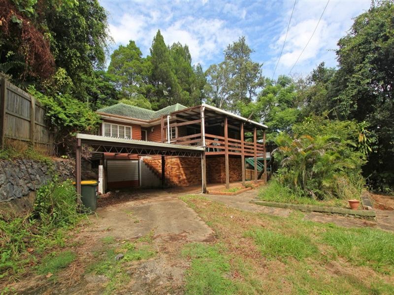 29 Dudley Street, Bardon QLD 4065