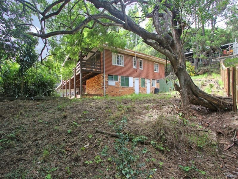 29 Dudley Street, Bardon QLD 4065