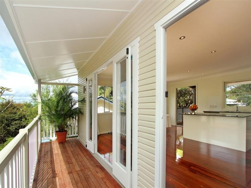 31 Kaye Street, Bardon QLD 4065