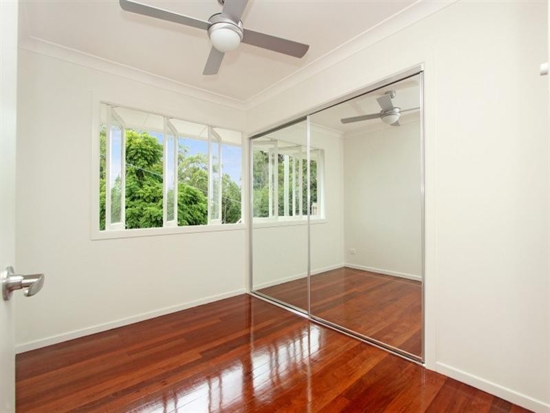 31 Kaye Street, Bardon QLD 4065