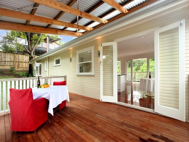 31 Kaye Street, Bardon QLD 4065