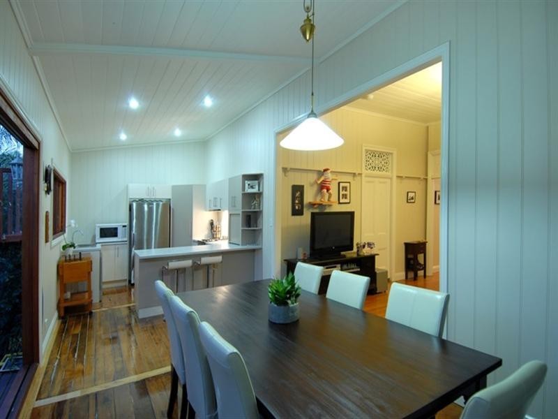 39 Kinnaird Street, Ashgrove QLD 4060