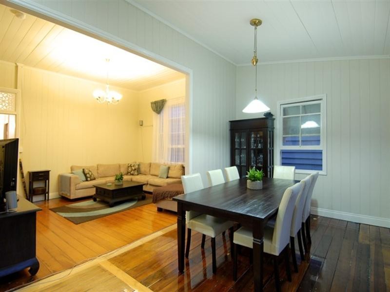 39 Kinnaird Street, Ashgrove QLD 4060