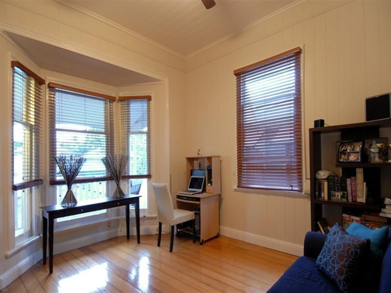 39 Kinnaird Street, Ashgrove QLD 4060