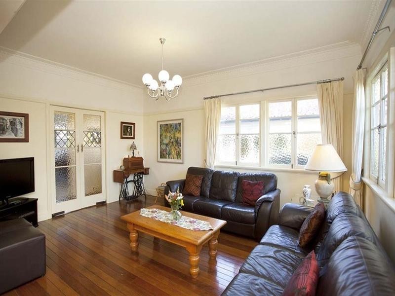 42 Piddington Street, Ashgrove QLD 4060