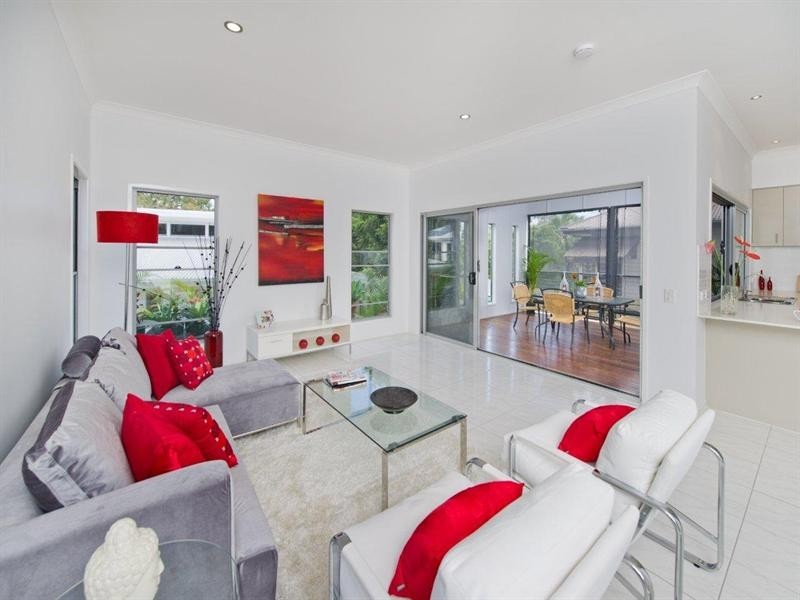 15 Jevons Street, The Gap QLD 4061