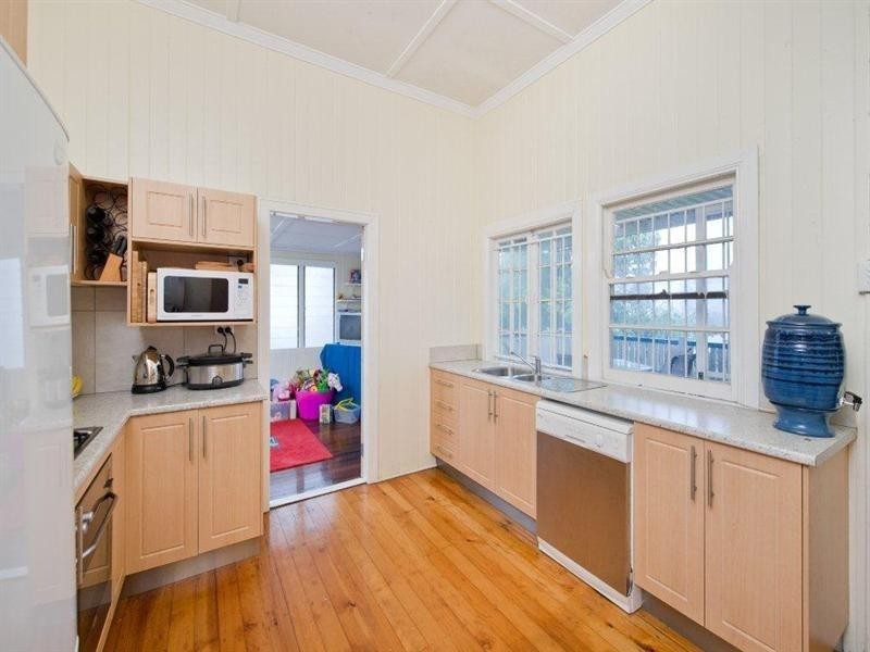 79 Mareeba Road, Ashgrove QLD 4060