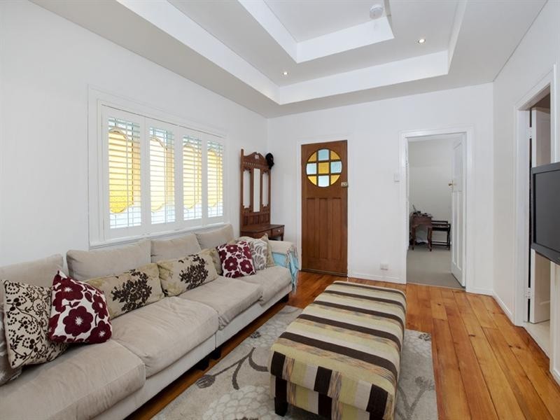 68 Arthur Terrace, Red Hill QLD 4059