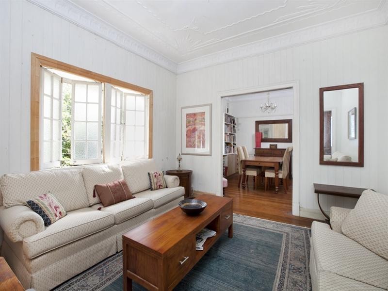 9 Dovedale Crescent, Ashgrove QLD 4060