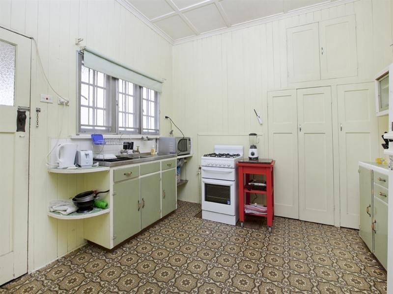 114 Stewart Road, Ashgrove QLD 4060