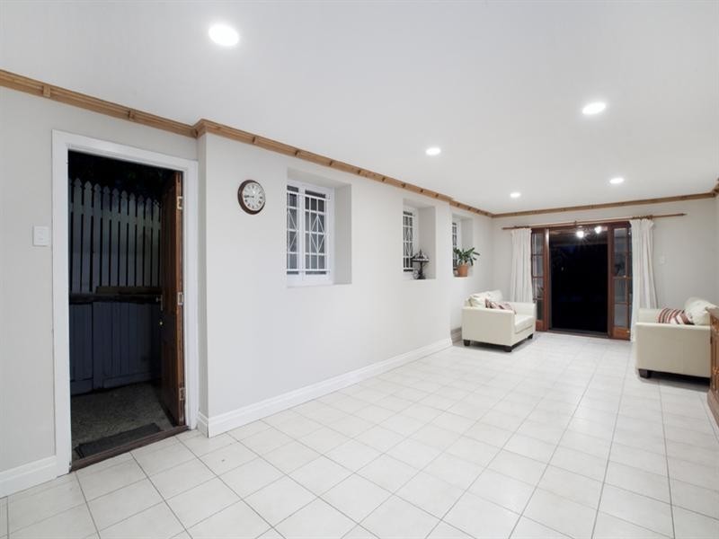 22 Killawarra Road, Ashgrove QLD 4060