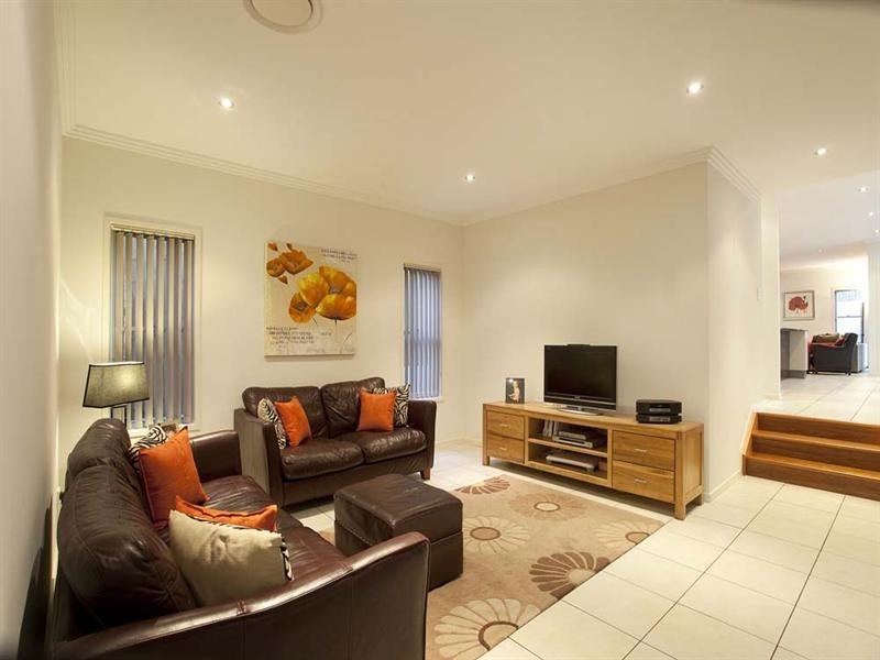 15 Acton Street, Ashgrove QLD 4060