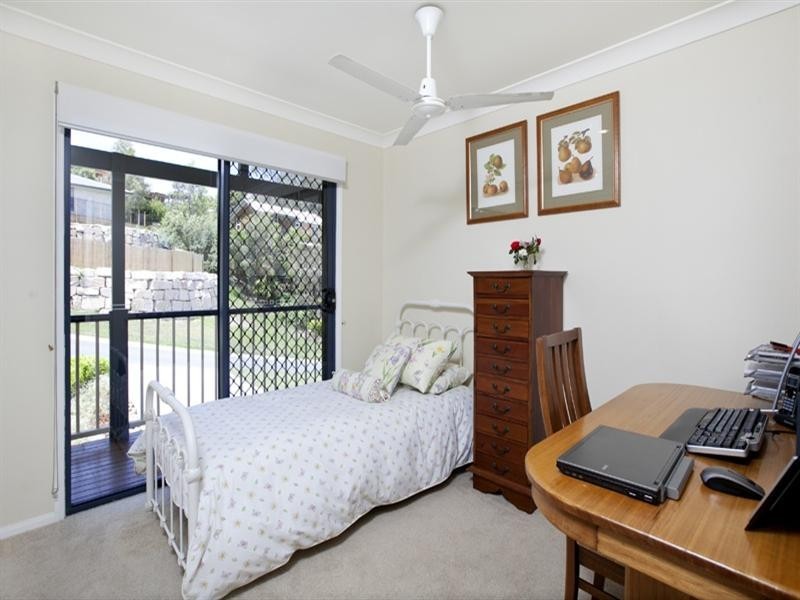 5 Woodgate Court, Ferny Hills QLD 4055