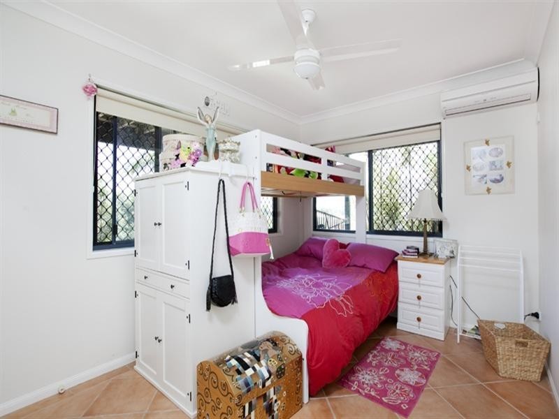 5 Woodgate Court, Ferny Hills QLD 4055