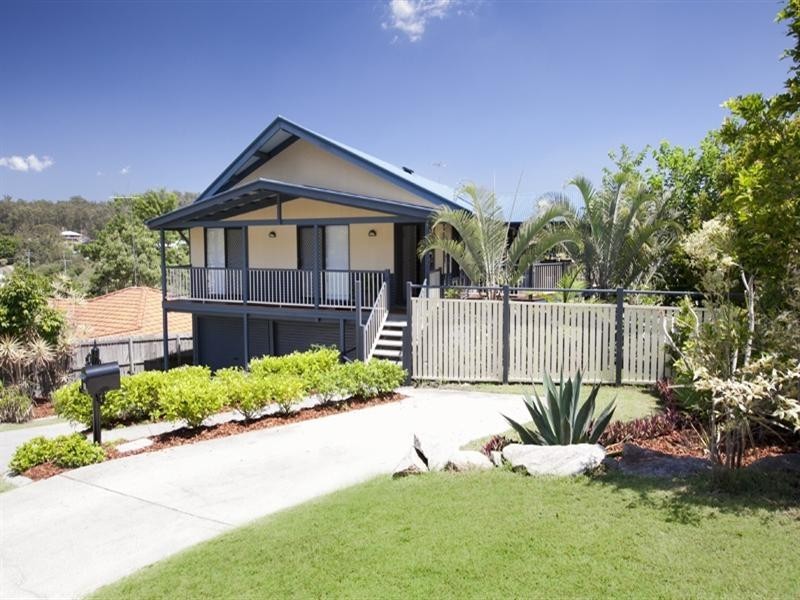 5 Woodgate Court, Ferny Hills QLD 4055