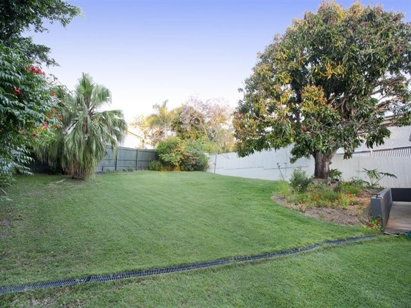 17 Wahroonga Road, Ashgrove QLD 4060