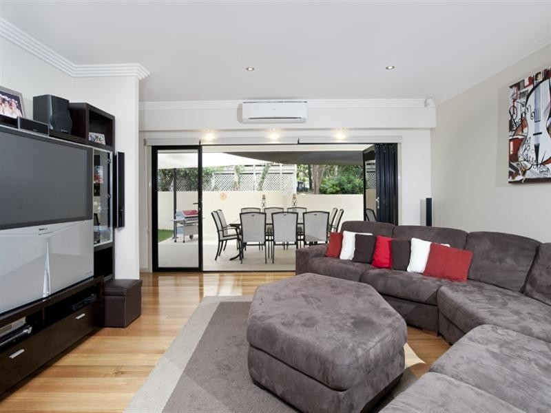 4 Weatherhead Avenue, Ashgrove QLD 4060