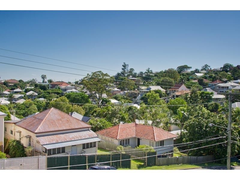12 O’Connell Place, Red Hill QLD 4059