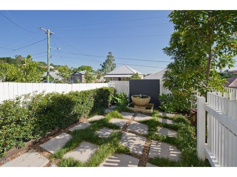 12 O’Connell Place, Red Hill QLD 4059