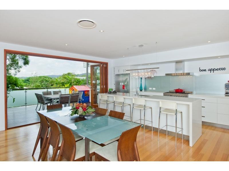 8 Matlock Street, Ashgrove QLD 4060