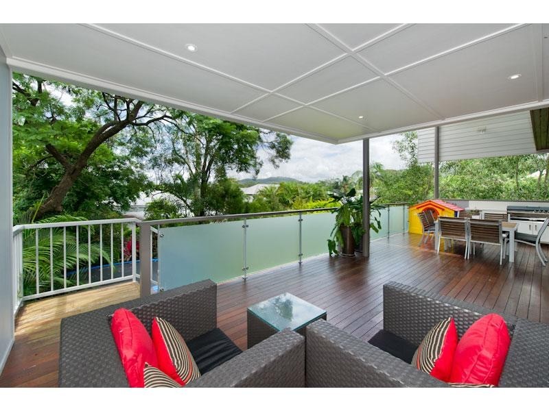8 Matlock Street, Ashgrove QLD 4060