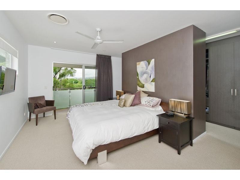 8 Matlock Street, Ashgrove QLD 4060