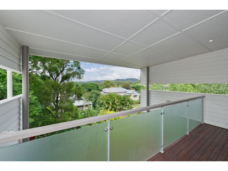 8 Matlock Street, Ashgrove QLD 4060