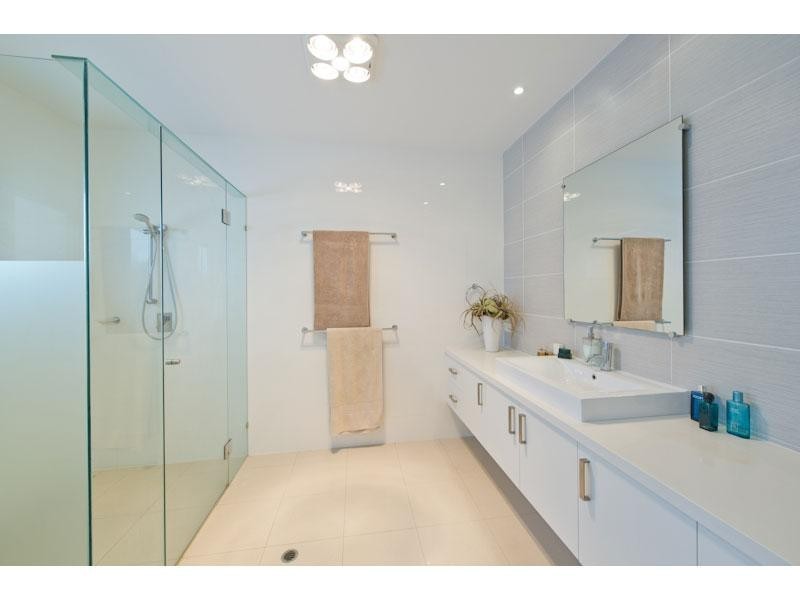 8 Matlock Street, Ashgrove QLD 4060