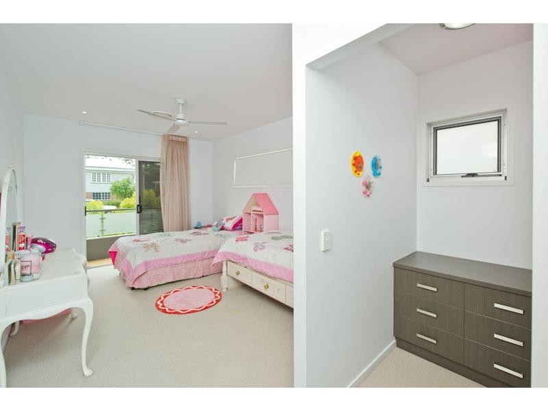 8 Matlock Street, Ashgrove QLD 4060