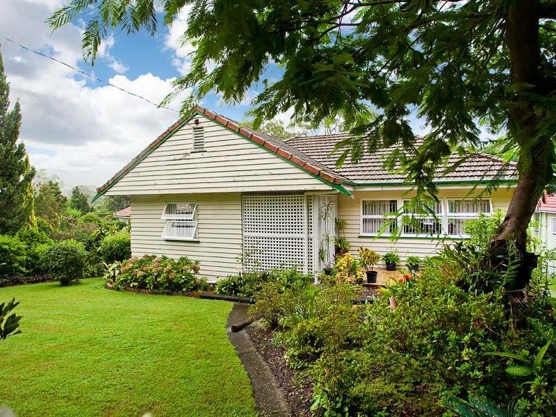 2 Mareeba Road, Ashgrove QLD 4060