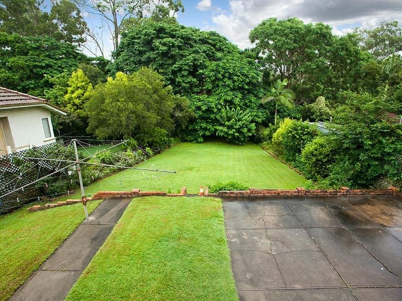 2 Mareeba Road, Ashgrove QLD 4060