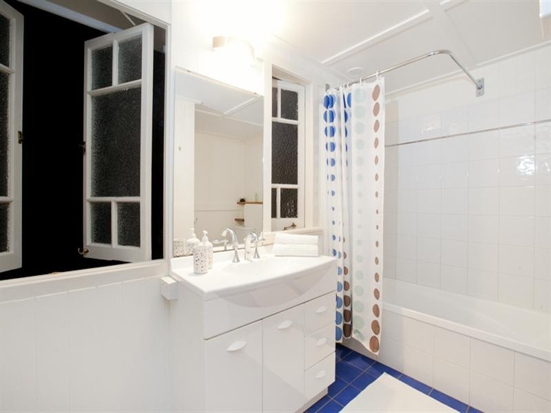 20 Brown Street, Bardon QLD 4065