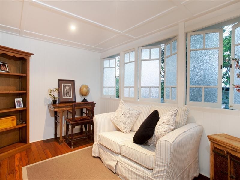 20 Brown Street, Bardon QLD 4065