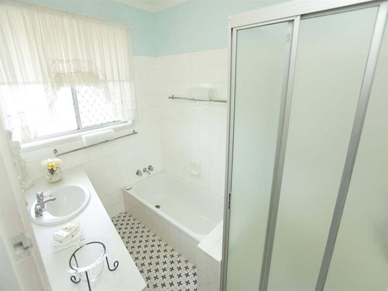 16 Arkana Street, The Gap QLD 4061