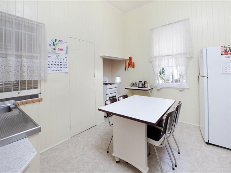 65 Holmesbrook Street, Ashgrove QLD 4060